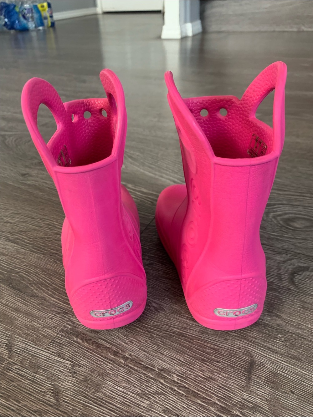 Crocs Kids handle Hot Pink Rain Boots - Picture 3 of 5